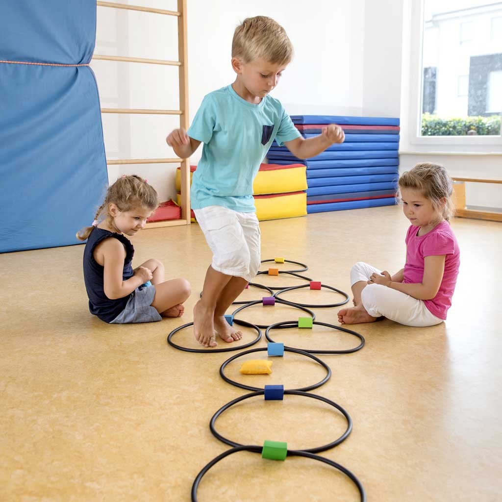 Jump & Throw, Maße Ø 28 cm 10 nummerierte Ringe, 3 Wurfsäckchen